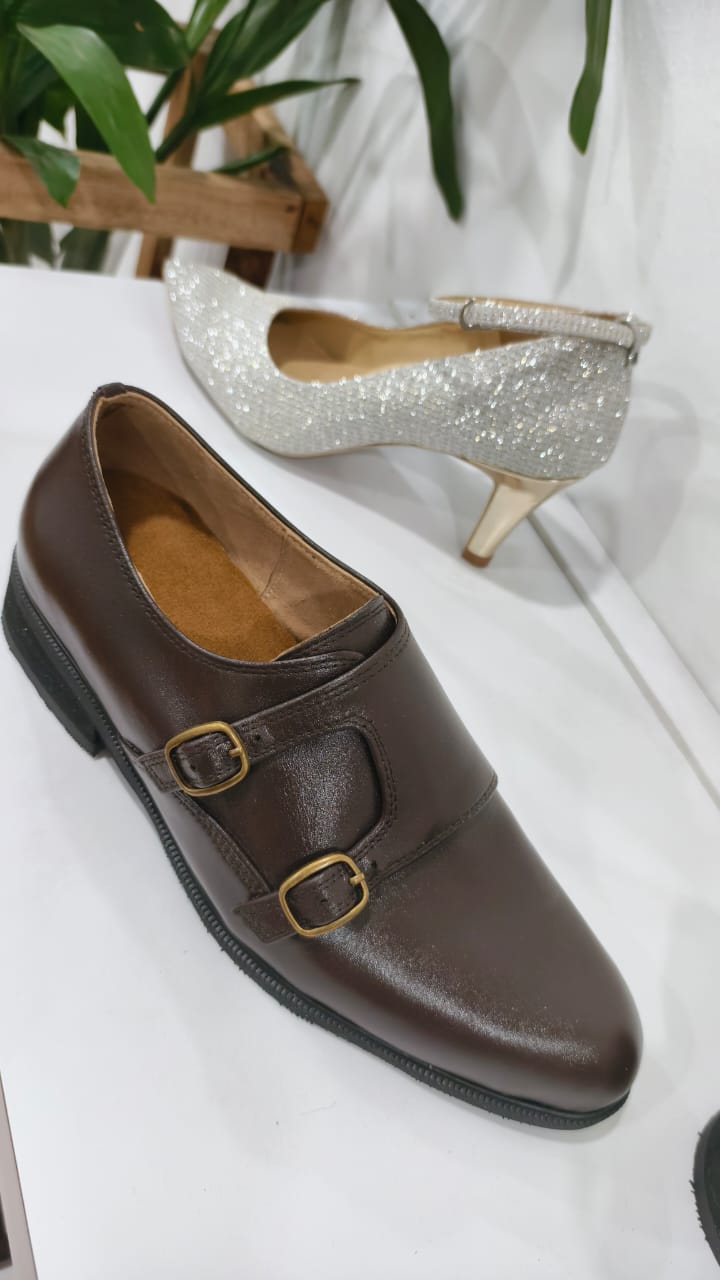 男装鞋子量脚订制